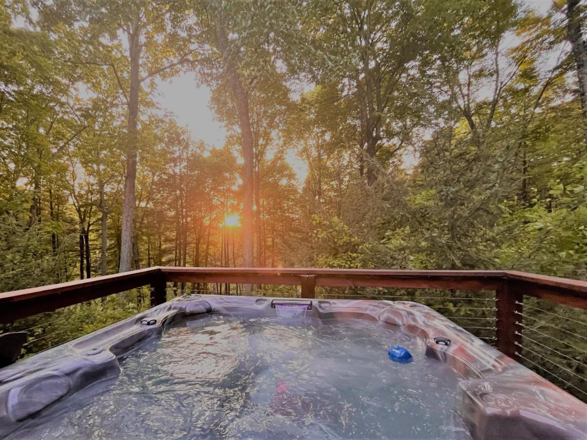 Beautiful Cabin On 83 Acres Near New River Gorge National Park Hico Extérieur photo