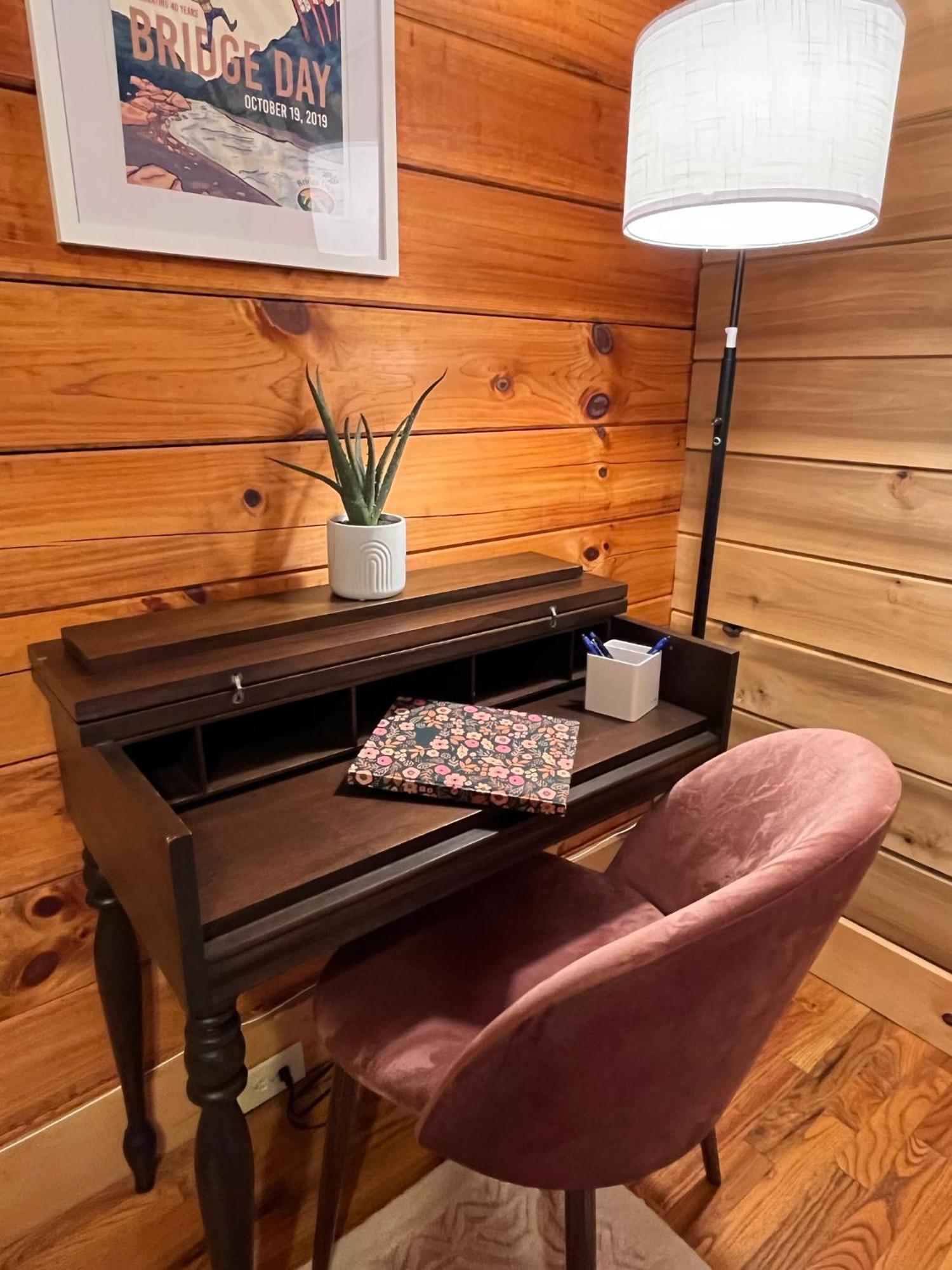 Beautiful Cabin On 83 Acres Near New River Gorge National Park Hico Extérieur photo